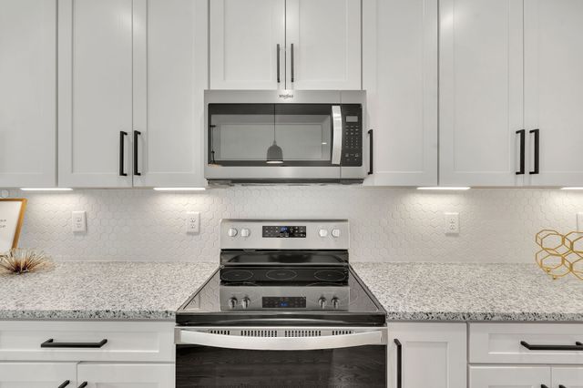 153 Crockett Hills Ln, Ashland City, TN 37015