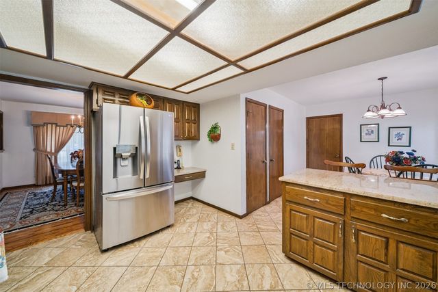 731 Kingfisher Road, Catoosa, OK 74015