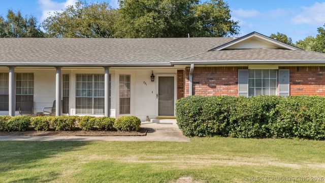 731 Kingfisher Road, Catoosa, OK 74015