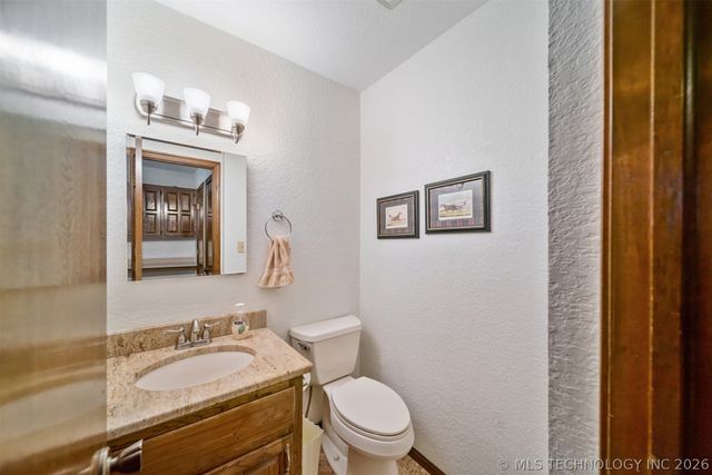 731 Kingfisher Road, Catoosa, OK 74015