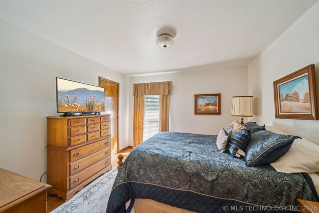 731 Kingfisher Road, Catoosa, OK 74015