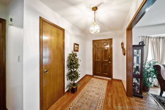 731 Kingfisher Road, Catoosa, OK 74015