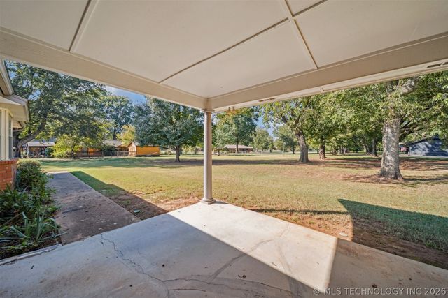731 Kingfisher Road, Catoosa, OK 74015