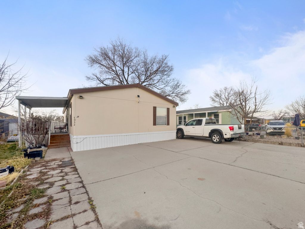 7032 W APALOOSA DR #24, West Valley City, UT 84128 — exterior