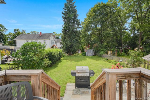 25 Taylor Avenue, Poughkeepsie, NY 12601