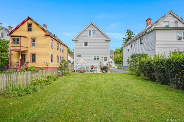 25 Taylor Avenue, Poughkeepsie, NY 12601