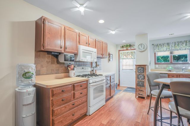 25 Taylor Avenue, Poughkeepsie, NY 12601