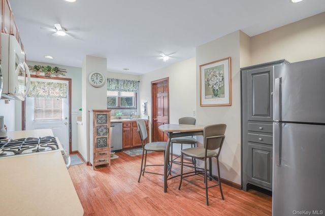 25 Taylor Avenue, Poughkeepsie, NY 12601