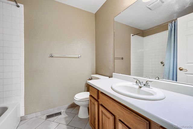 3000 E 112th Avenue 100, Northglenn, CO 80233