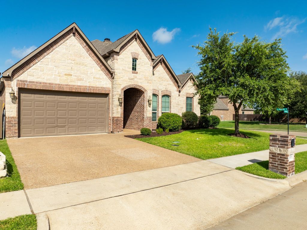 17035 Stone Briar Road, Woodway, TX 76712