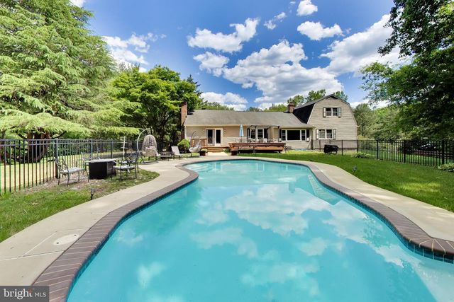 3240 JUNIPER LN, Huntingtown, MD 20639