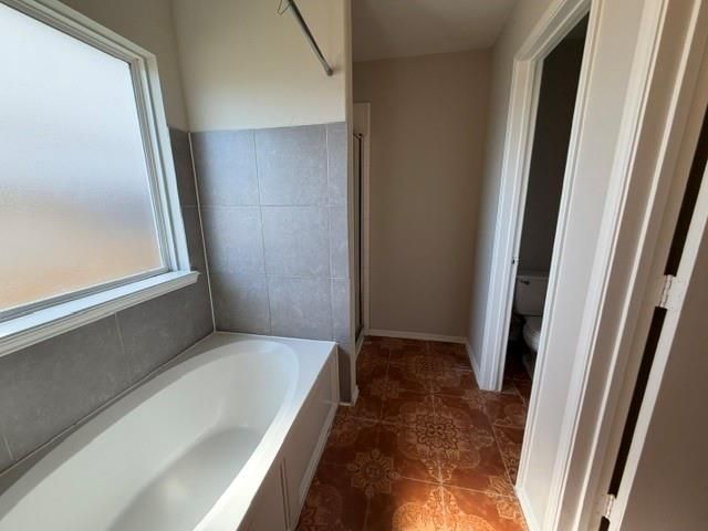 4211 Buras Pass Lane, Houston, TX 77045