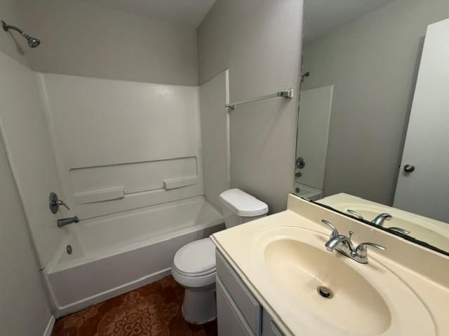 4211 Buras Pass Lane, Houston, TX 77045