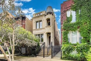 2011 W Huron Street, Chicago, IL 60612