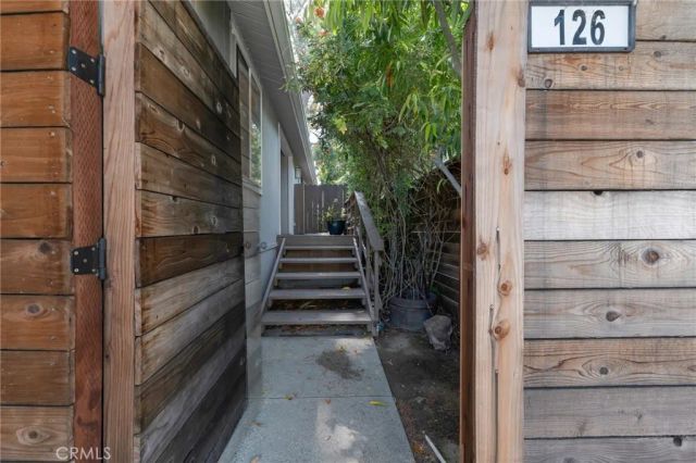 126 Pueblo Lane, Topanga, CA 90290