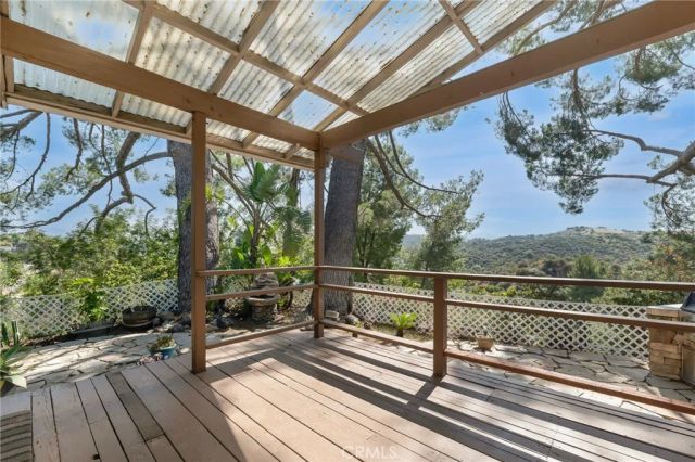 126 Pueblo Lane, Topanga, CA 90290