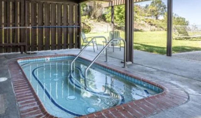 126 Pueblo Lane, Topanga, CA 90290
