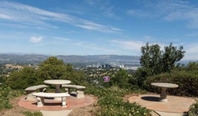126 Pueblo Lane, Topanga, CA 90290