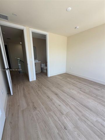 3326 Elizabeth Street, Miami, FL 33133