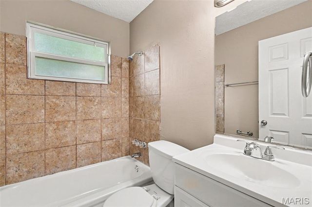 12995 Verwood Drive, Florissant, MO 63033