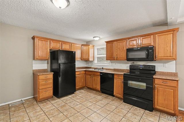 12995 Verwood Drive, Florissant, MO 63033