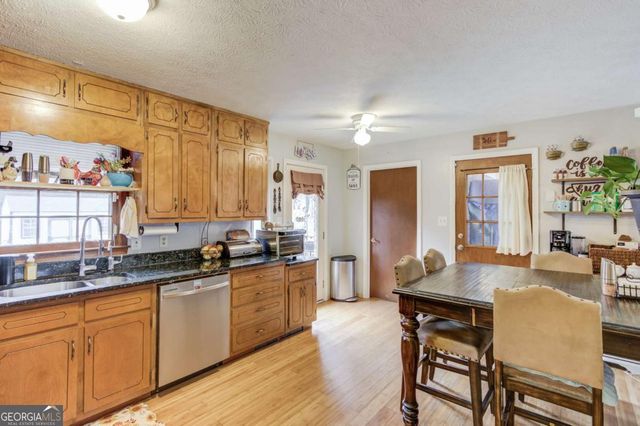 538 Valleyview Drive, Winder, GA 30680