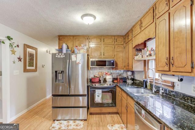 538 Valleyview Drive, Winder, GA 30680