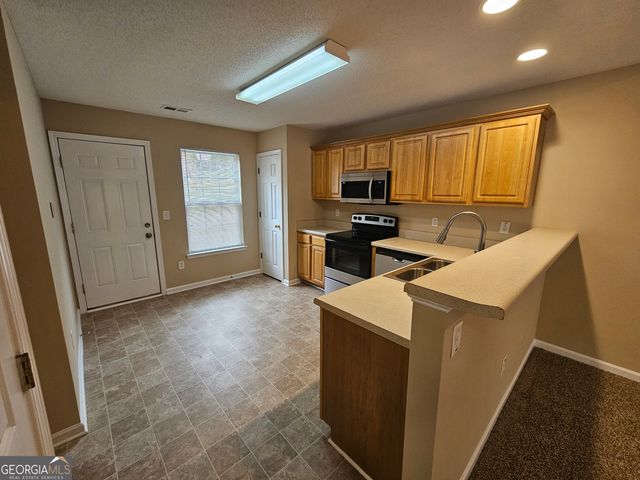 208 Lossie Lane, Mcdonough, GA 30253