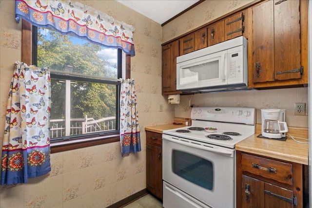2606 W Hillview Drive, Dalton, GA 30721