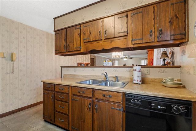 2606 W Hillview Drive, Dalton, GA 30721