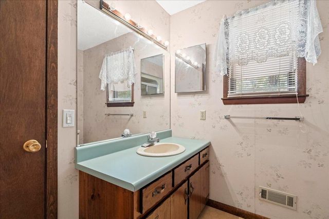 2606 W Hillview Drive, Dalton, GA 30721