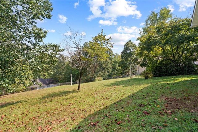 2606 W Hillview Drive, Dalton, GA 30721