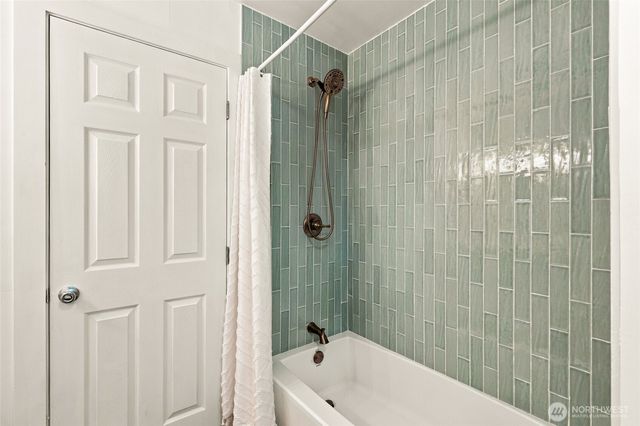 10233 8th Avenue SW, Seattle, WA 98146