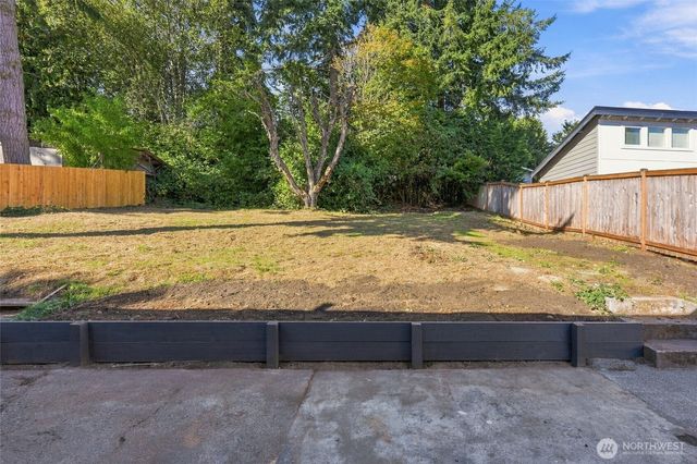 10233 8th Avenue SW, Seattle, WA 98146