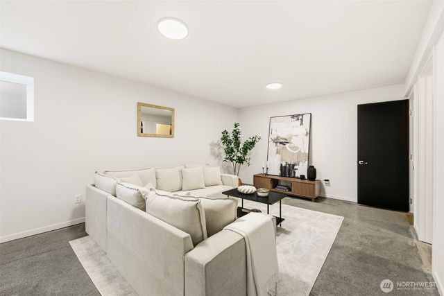 7922 9th Avenue SW, Seattle, WA 98106