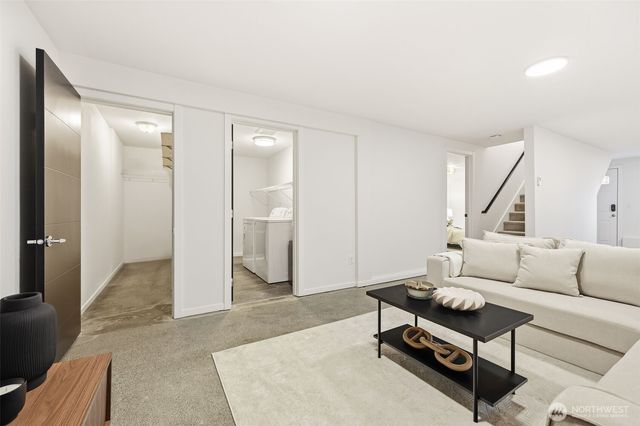 7922 9th Avenue SW, Seattle, WA 98106