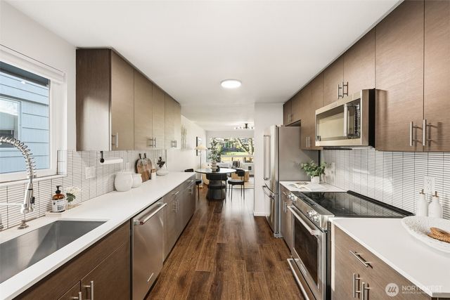 7922 9th Avenue SW, Seattle, WA 98106