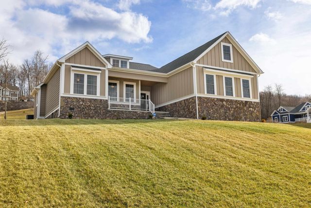 45 ROLLING OAKS DR, Fishersville, VA 22939