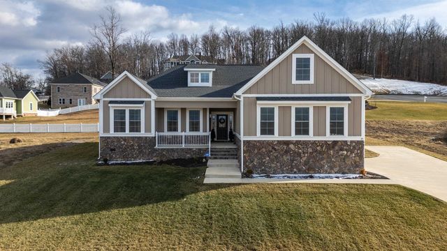 45 ROLLING OAKS DR, Fishersville, VA 22939