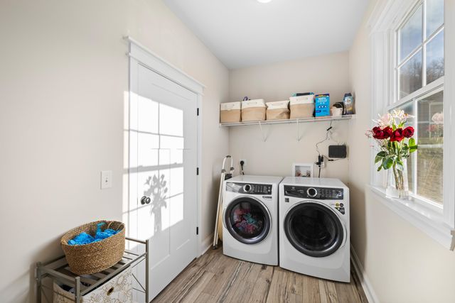 45 ROLLING OAKS DR, Fishersville, VA 22939