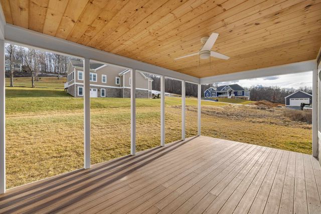 45 ROLLING OAKS DR, Fishersville, VA 22939