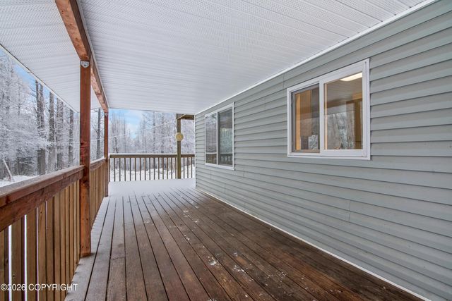 17755 E Idle Drive, Palmer, AK 99645