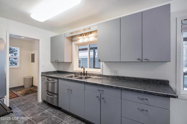 17755 E Idle Drive, Palmer, AK 99645