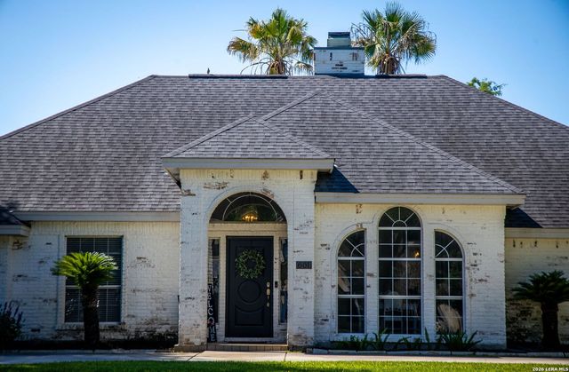 601 WOODLAKE DR, Mcqueeney, TX 78123