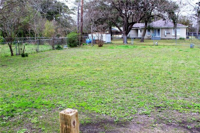 1005 Milner Drive, College Station, TX 77840