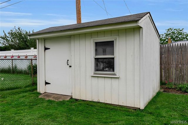1305 Cleveland Drive, Cheektowaga, NY 14225
