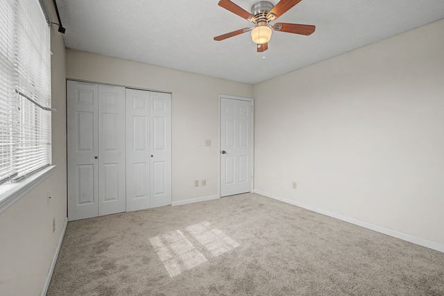 104 Edgehill Ln, Hendersonville, TN 37075