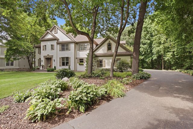 8662 Great Waters Alcove, Eden Prairie, MN 55347