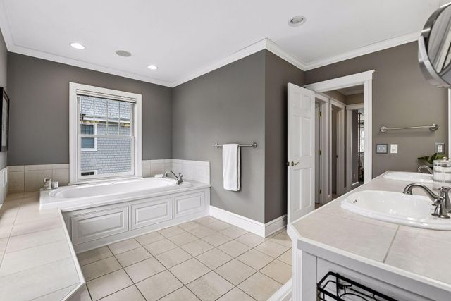 8662 Great Waters Alcove, Eden Prairie, MN 55347