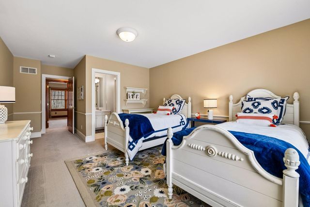 8662 Great Waters Alcove, Eden Prairie, MN 55347
